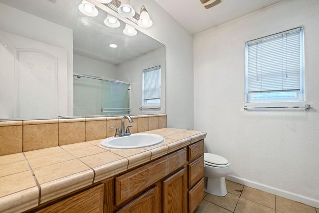 4360 W Vassar Avenue, Fresno, CA 93722