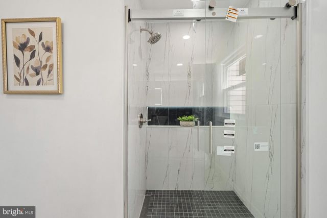 301 HIALEAH DR, Cherry Hill, NJ 08002