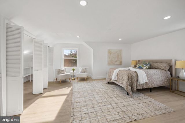 301 HIALEAH DR, Cherry Hill, NJ 08002