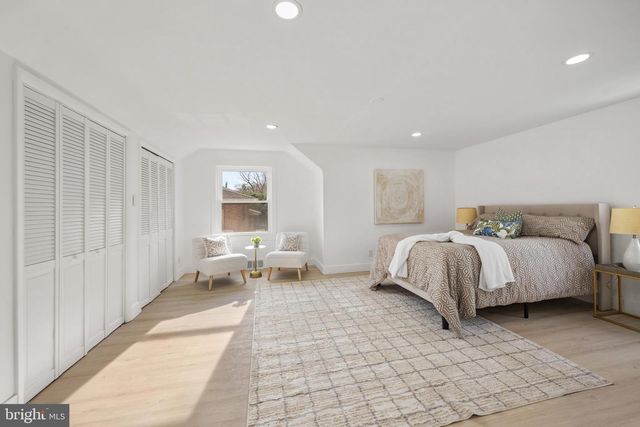 301 HIALEAH DR, Cherry Hill, NJ 08002