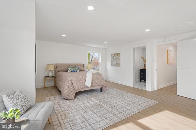 301 HIALEAH DR, Cherry Hill, NJ 08002