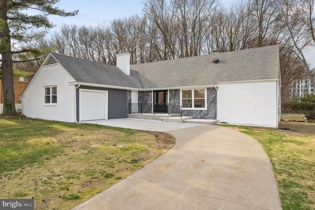 301 HIALEAH DR, Cherry Hill, NJ 08002