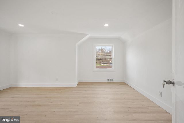 301 HIALEAH DR, Cherry Hill, NJ 08002