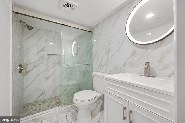 301 HIALEAH DR, Cherry Hill, NJ 08002