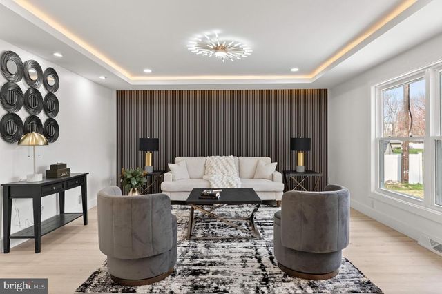 301 HIALEAH DR, Cherry Hill, NJ 08002