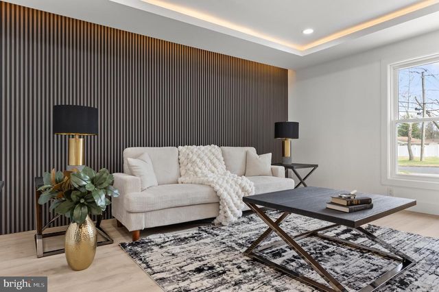 301 HIALEAH DR, Cherry Hill, NJ 08002