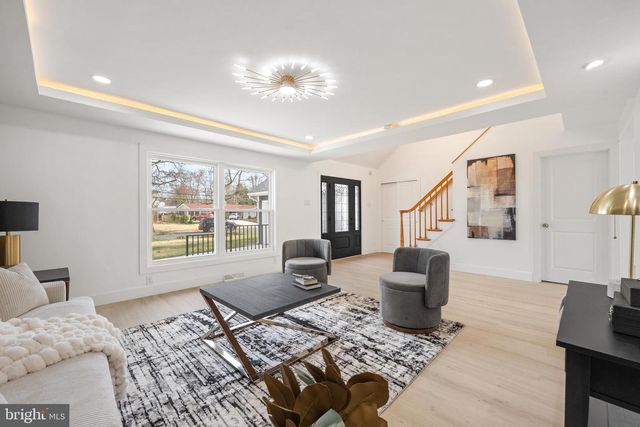 301 HIALEAH DR, Cherry Hill, NJ 08002