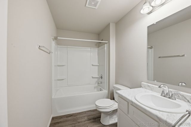 8501 E 162nd Street S, Bixby, OK 74008