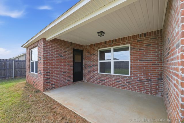 8501 E 162nd Street S, Bixby, OK 74008
