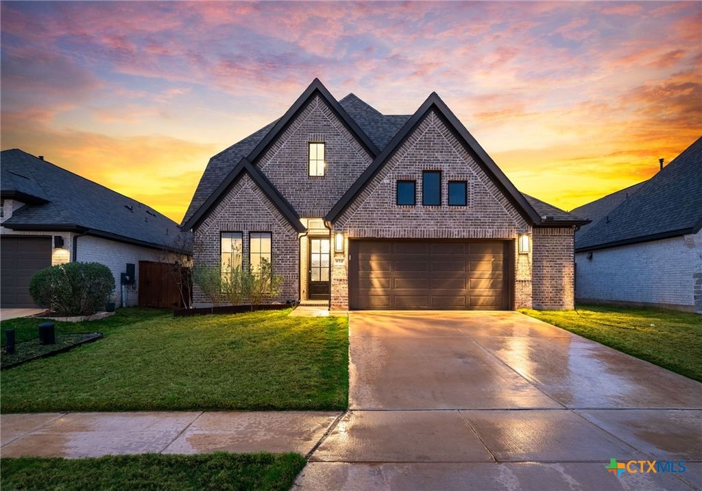 634 Meade Street, New Braunfels, TX 78132