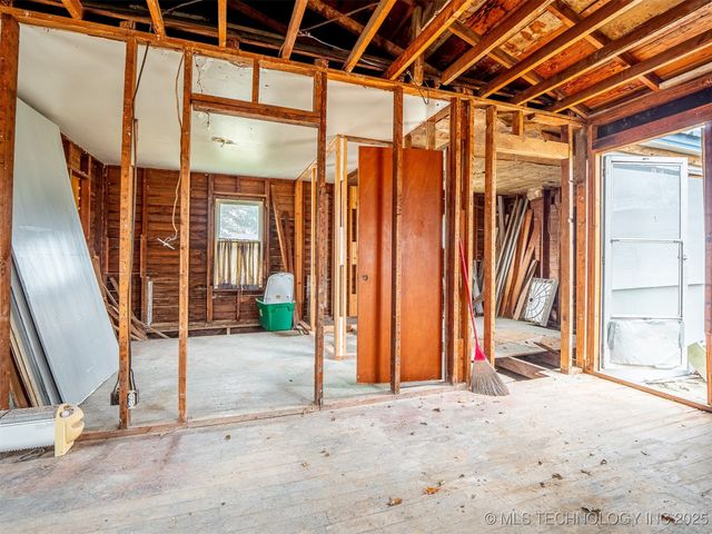 324 E Crisler, Mcalester, OK 74501