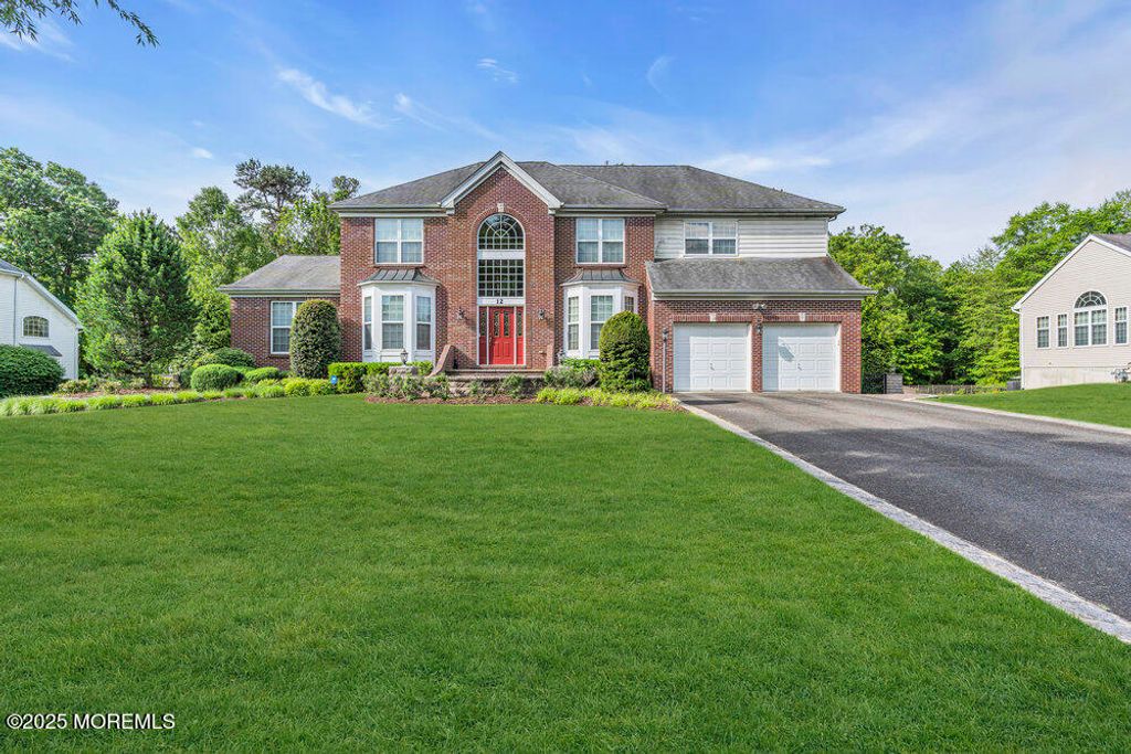 12 Emily Road, Manalapan, NJ 07726