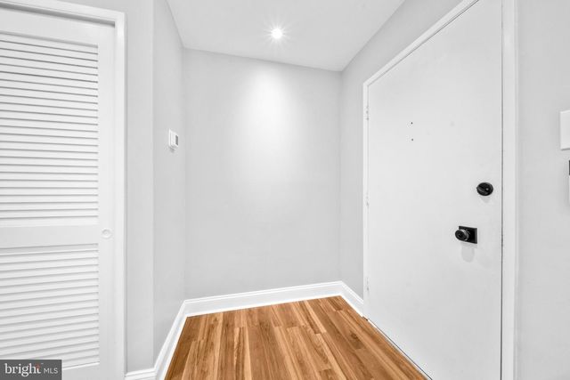 14711 CARLBERN DR, Centreville, VA 20120