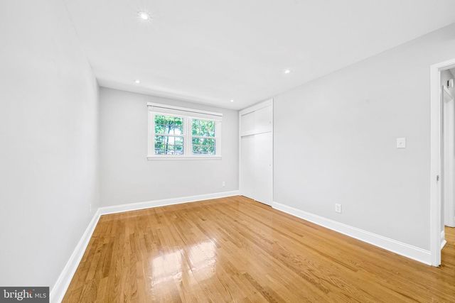 14711 CARLBERN DR, Centreville, VA 20120