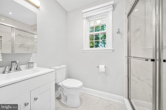 14711 CARLBERN DR, Centreville, VA 20120