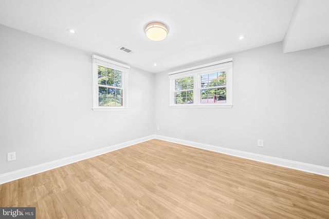 14711 CARLBERN DR, Centreville, VA 20120