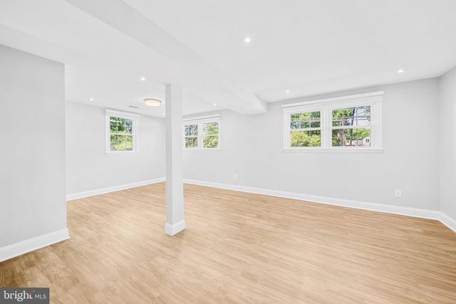 14711 CARLBERN DR, Centreville, VA 20120