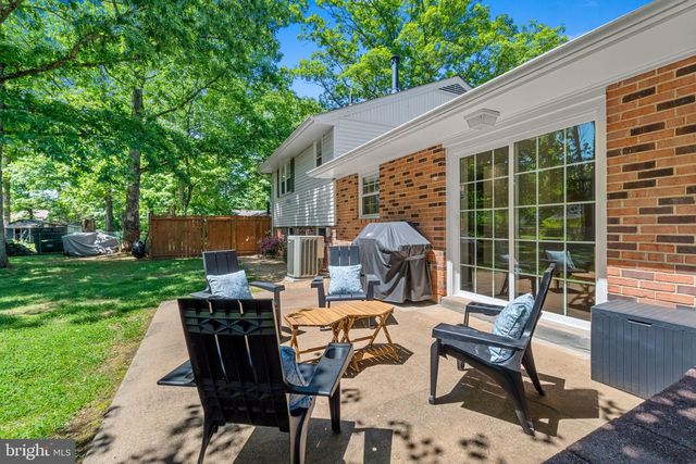 14711 CARLBERN DR, Centreville, VA 20120