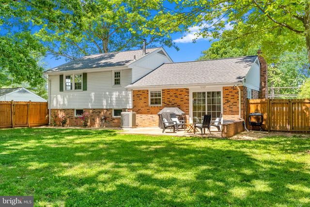 14711 CARLBERN DR, Centreville, VA 20120