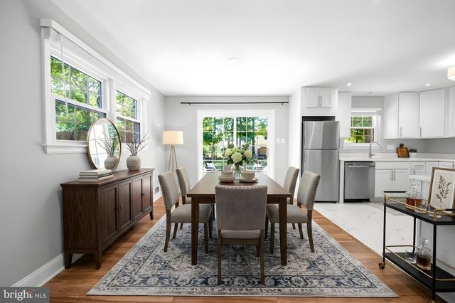 14711 CARLBERN DR, Centreville, VA 20120