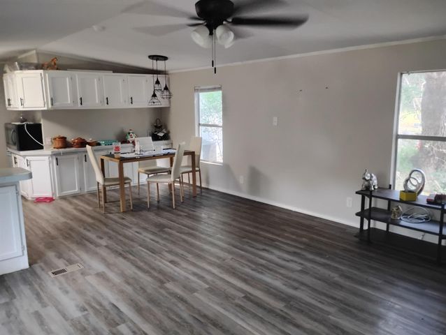 750 Oak MDWS, San Marcos, TX 78666