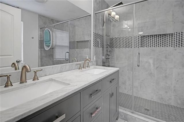 1329 Plaza SW Avenue, Atlanta, GA 30310