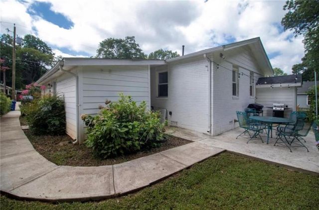 1329 Plaza SW Avenue, Atlanta, GA 30310