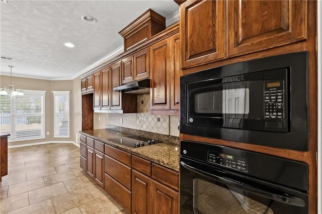 22 Golfview Drive, Hilltop Lakes, TX 77871