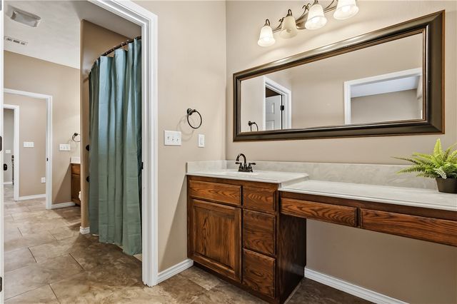 22 Golfview Drive, Hilltop Lakes, TX 77871