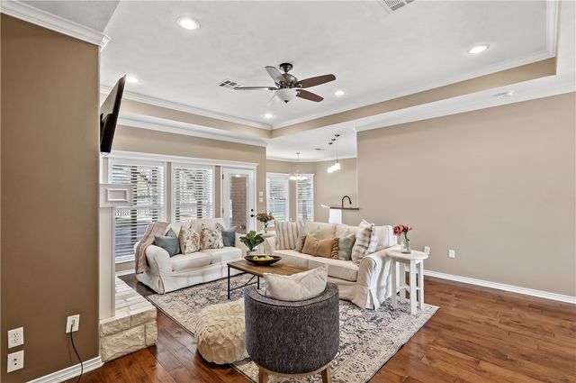 22 Golfview Drive, Hilltop Lakes, TX 77871