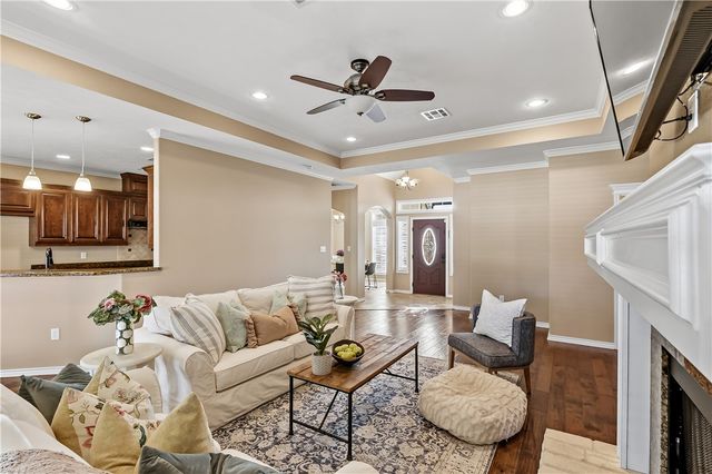 22 Golfview Drive, Hilltop Lakes, TX 77871