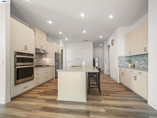45258 Tom Blalock St 200, Fremont, CA 94539