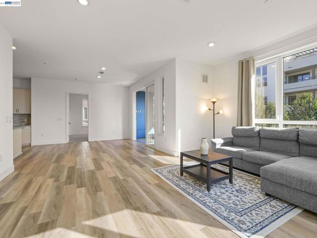 45258 Tom Blalock St 200, Fremont, CA 94539