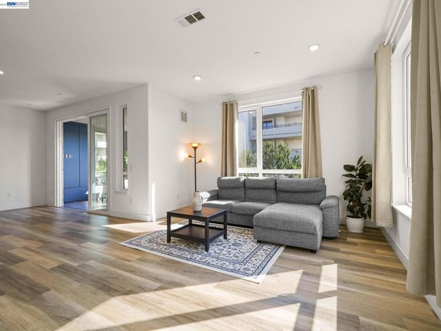 45258 Tom Blalock St 200, Fremont, CA 94539
