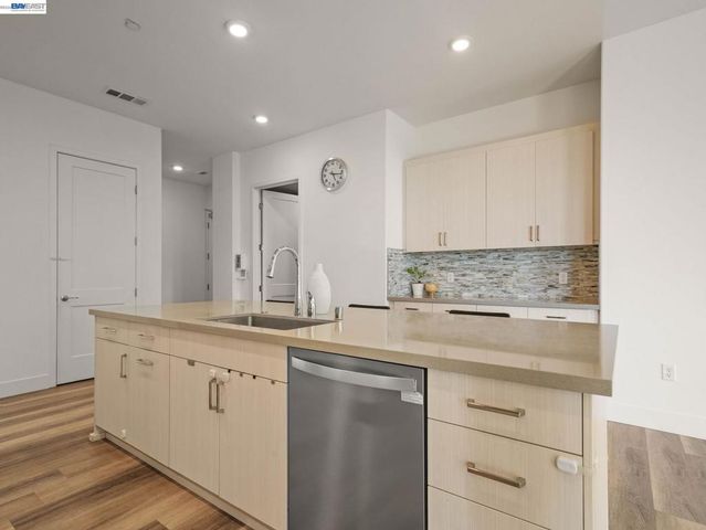 45258 Tom Blalock St 200, Fremont, CA 94539