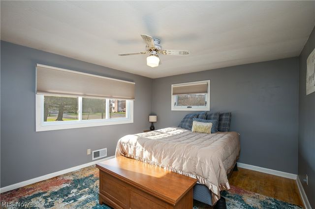 1006 Marquardt Avenue NW, North Canton, OH 44720