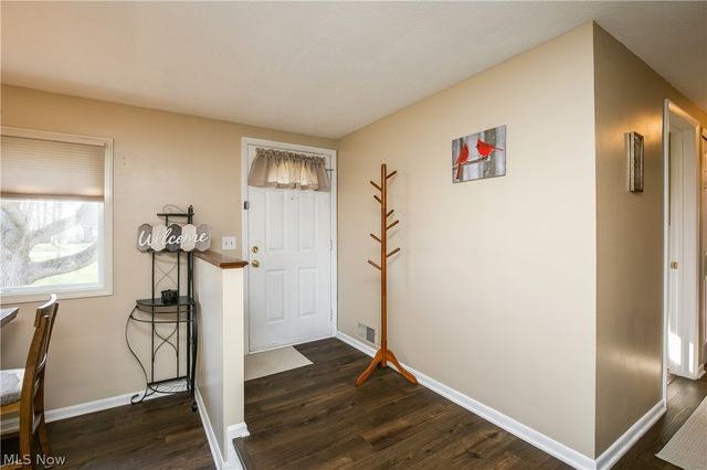 1006 Marquardt Avenue NW, North Canton, OH 44720