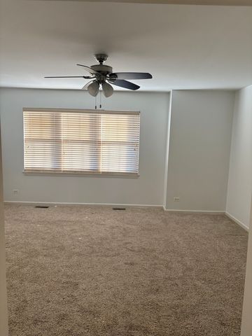 610 Daisy Lane, Roselle, IL 60172