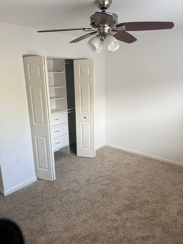 610 Daisy Lane, Roselle, IL 60172