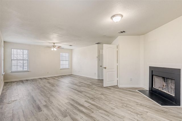 113 Silver Lace LN, Round Rock, TX 78664