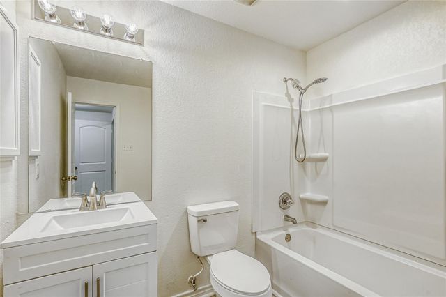 113 Silver Lace LN, Round Rock, TX 78664