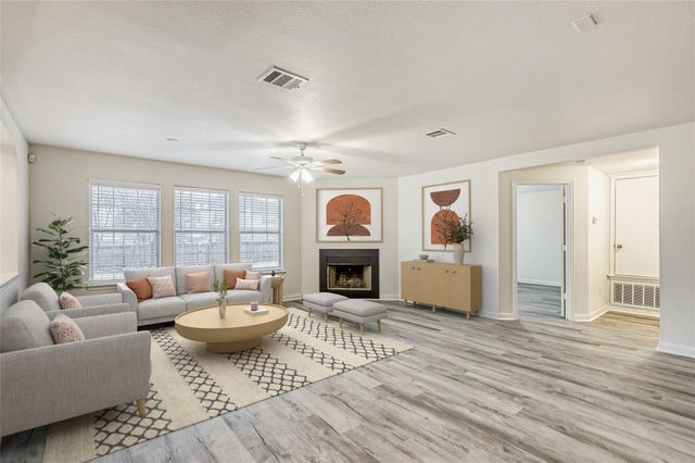 113 Silver Lace LN, Round Rock, TX 78664