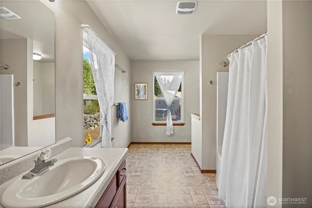 21263 Nordby Drive NW, Poulsbo, WA 98370