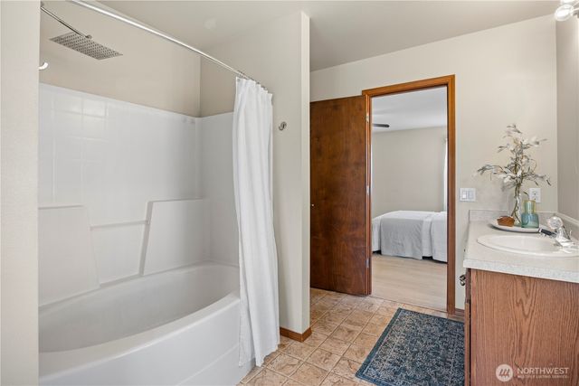 21263 Nordby Drive NW, Poulsbo, WA 98370