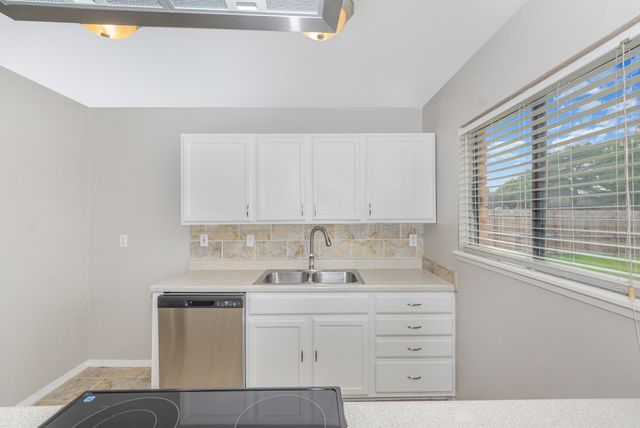 5549 Ragan Drive, The Colony, TX 75056