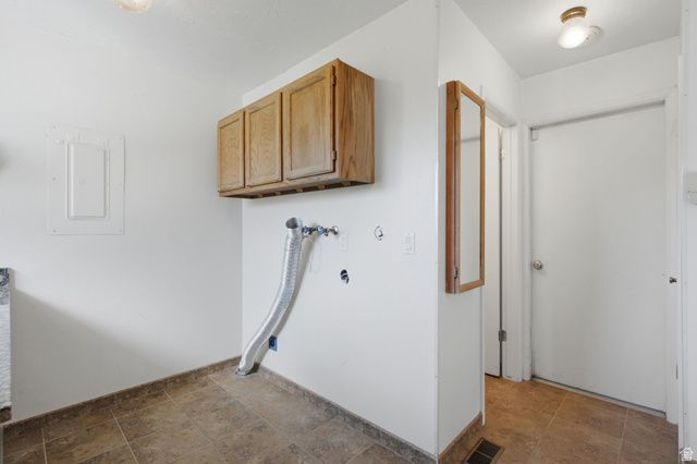 3006 W ROBINWOOD DR, Taylorsville, UT 84129