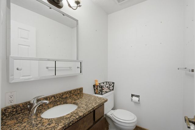 3006 W ROBINWOOD DR, Taylorsville, UT 84129