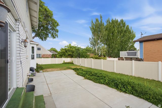 3006 W ROBINWOOD DR, Taylorsville, UT 84129