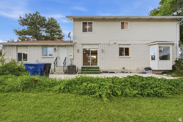 3006 W ROBINWOOD DR, Taylorsville, UT 84129