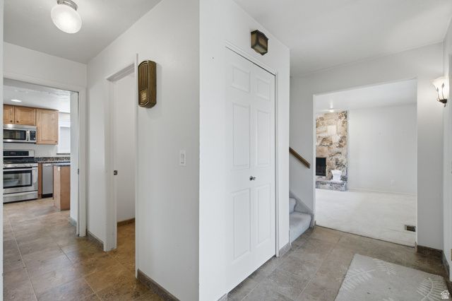 3006 W ROBINWOOD DR, Taylorsville, UT 84129